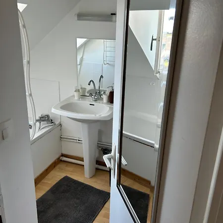Apartment Studio Rue Cachin *